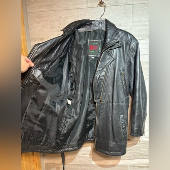 Vintage black leather belted moto jacket - made in Canada size large - Picture 8 of 11